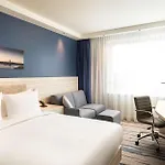 Hotel Hampton By Hilton 3*