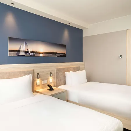 Hampton By Hilton 3*