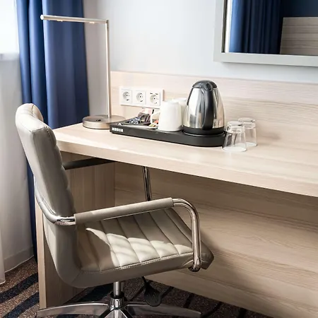 Hampton By Hilton 3*